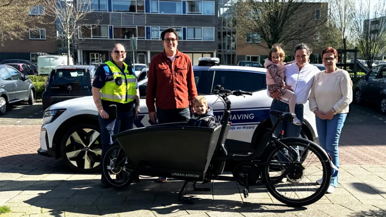 Gestolen bakfiets terug bij gezin dankzij alerte melder