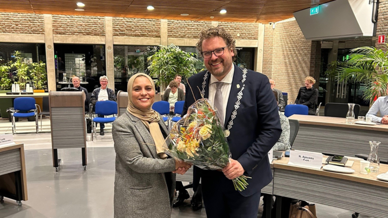 Gemeenteraad Dijk en Waard neemt afscheid van Naïma Ajouaau