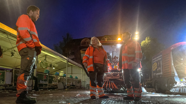 Bekers, peuken en flugelflesjes; Joke verlost Alkmaar van Koningsnachtbende: “Blijft speciaal”