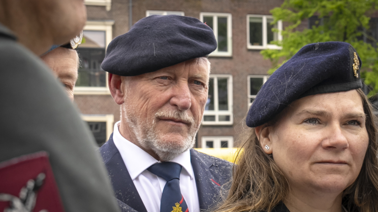 Op 4 mei denkt veteraan Johann ook aan huidige staat van de wereld: “Dat wens je niemand toe”