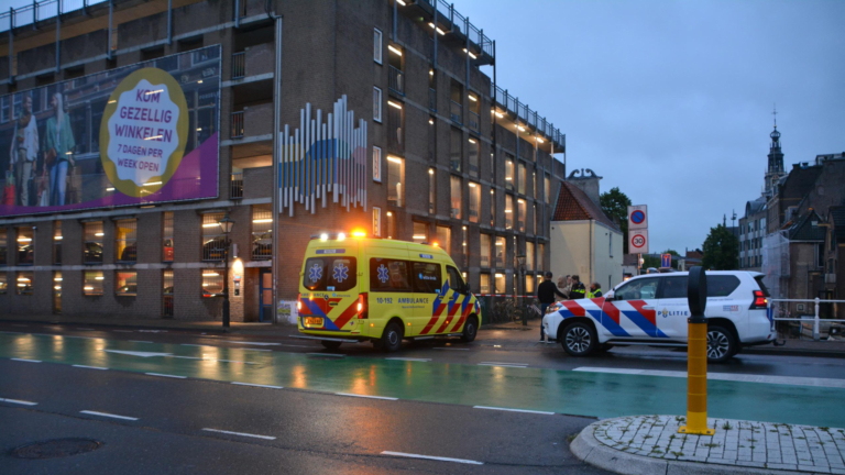 Man valt of springt van dak Karpertongarage