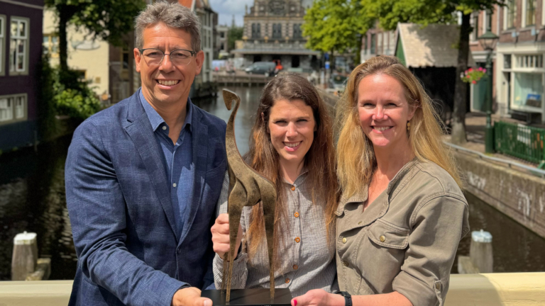 Gouden Giraffe voor Alkmaar Ontzet 450 jaar: “Wij doen het op z’n Alkmaars, met lef”