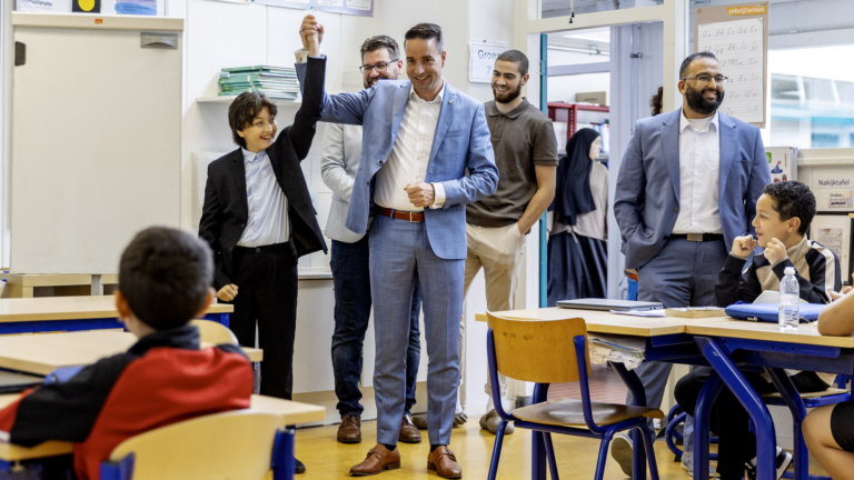 Othman Othay wordt nieuwe kinderburgemeester van Alkmaar