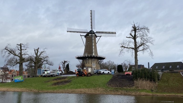 Eindelijk kunnen de wieken van Molen van Piet weer draaien: “Stilstand is funest voor een molen”