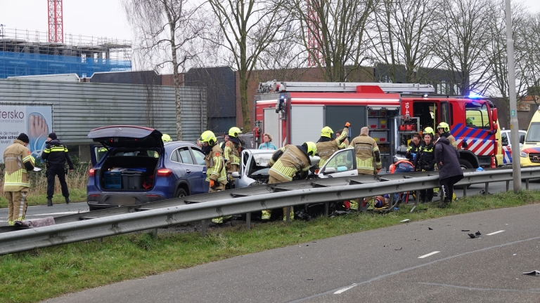 Dodelijk ongeval op N242 bij Heerhugowaard: weg in beide richtingen afgesloten