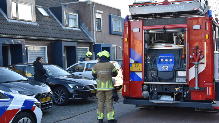 Brandweer rukt uit voor knetterende meterkast: brandlucht zonder vlammen
