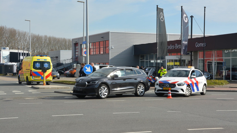 Airbags voorkwamen mogelijk erger: veel schade, geen gewonden bij aanrijding Boekelermeer