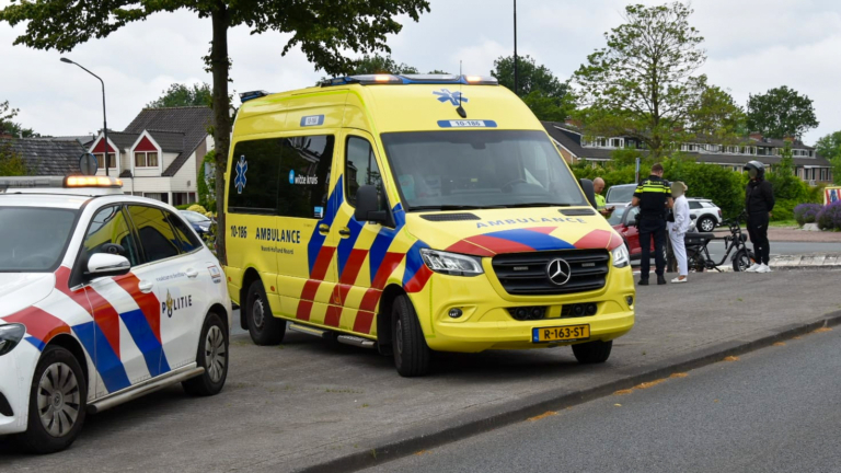 Fatbike en auto botsen op rotonde Krusemanlaan Heerhugowaard, bestuurder lichtgewond
