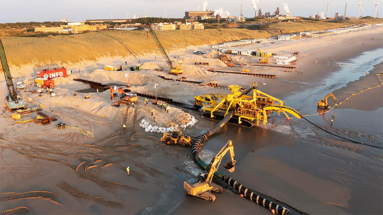 Dikke stroomkabels en converterstation voor windparken op zee: Castricum en Egmond in beeld