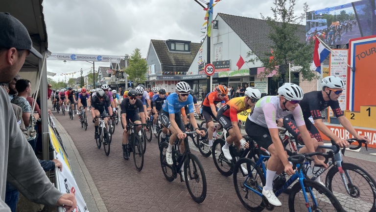 Tour de Waard groeit uit tot meer dan alleen wielerronde: “Een echt dorpsfeest”