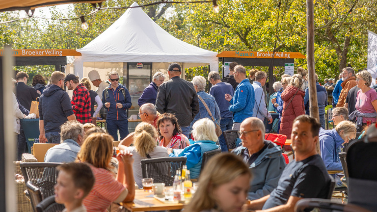 Lokale producten en creaties schitteren op Streekmarkt: “Zondag toonde zonnigste kant”