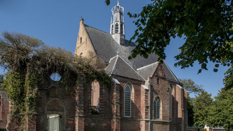 ‘Kerst Zing In’ laat Bergen zingen in de Ruïnekerk 🗓