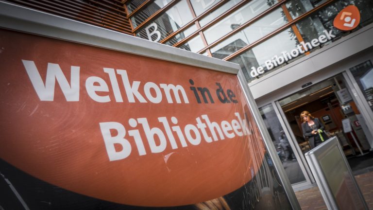 Bibliotheek Alkmaar in de rode cijfers: “Gemeente zal ons moeten helpen”