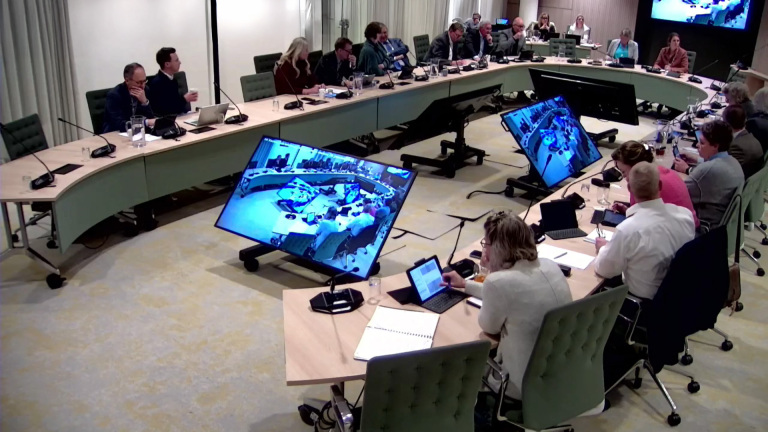 Geen referendum over fusiemogelijkheden Heiloo: eerst maar eens verkennen