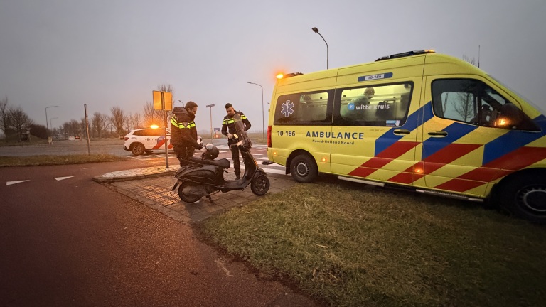 Gebroken enkel na scooterongeluk op Westelijke Randweg