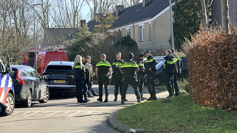 ‘Lopend onderzoek’: verdachte stoffen gevonden in woonhuis Alkmaar