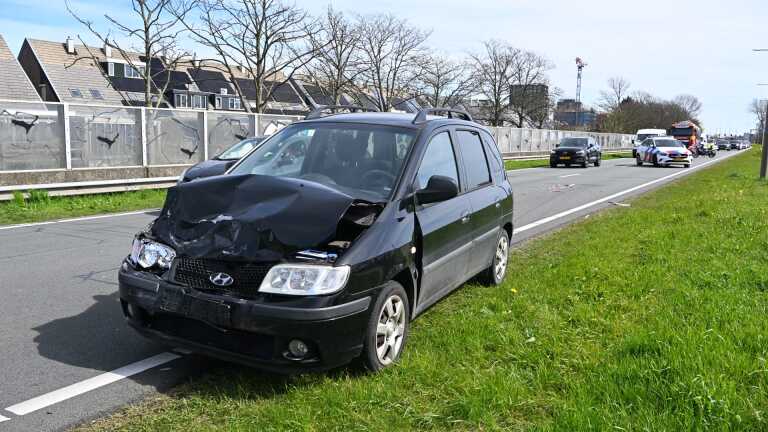 Gewonde bij botsing op Alkmaarse ringweg, slachtoffer naar ziekenhuis