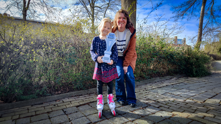 Op skeelers aan de slag voor schone buurt: Stadswerk072 looft ‘buurtopruimhelden’