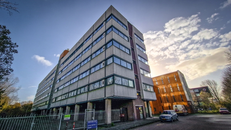 Alkmaar moet ministerie uitleg geven over tekort asielopvang: “Blijven hier constructief aan werken”