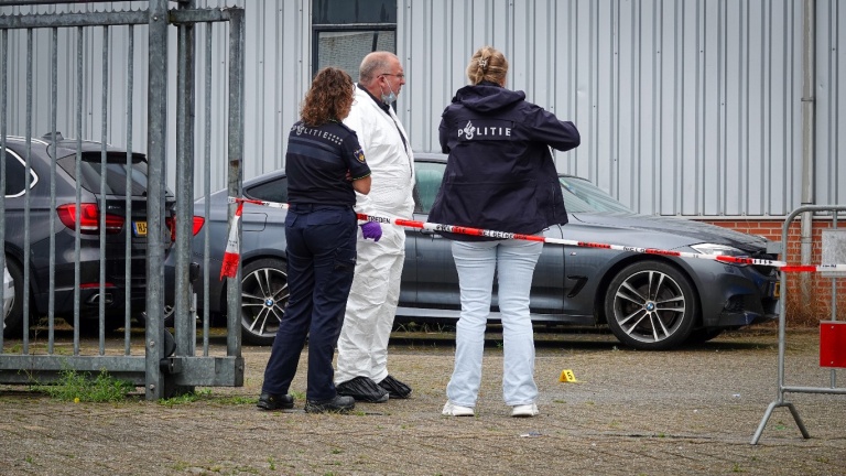 Bij steekpartij in Heerhugowaard blijkt ook te zijn geschoten en er duikt een mogelijke ‘werkauto’ op