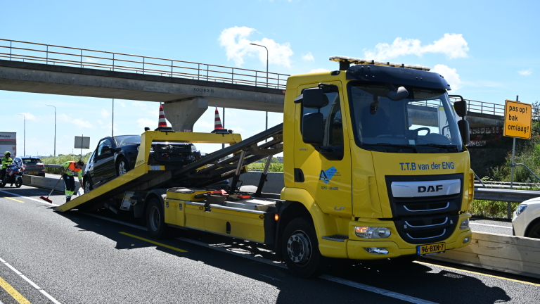 Kop-staartbotsing legt verkeer op A9 tijdelijk stil