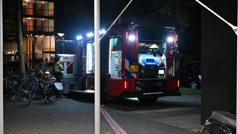 Grote inzet brandweer in Alkmaar blijkt loos alarm, wel kortsluiting in flat