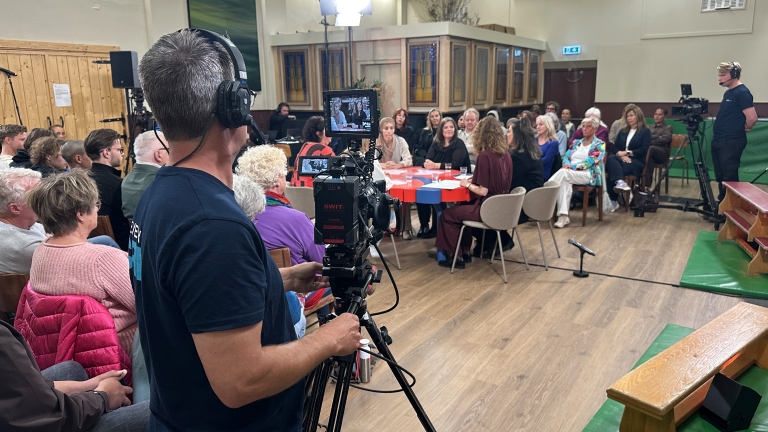 Derde aflevering van talkshow ‘Aan Tafel over Zorg en Gezondheid’ focust op lokale buurtinitiatieven