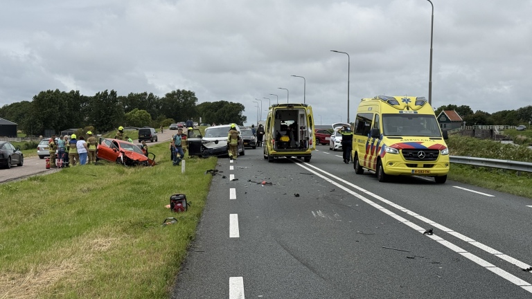 Meerdere gewonden door zwaar ongeluk op N9, weg in beide richtingen afgesloten