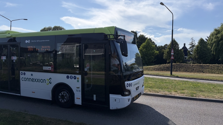 Van de redactie: De bus stopt in De Draai, maar niet bij Station Heerhugowaard