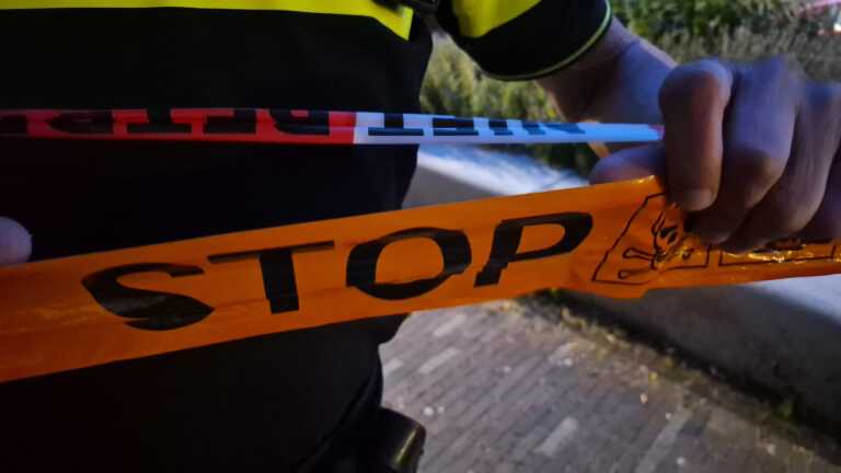 Meerdere harde knallen, zeker één slachtoffer en asbest: update brand Molenbuurt Alkmaar