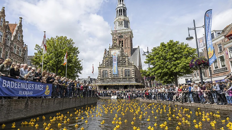 Alkmaarse Badeendjesrace voor goede doelen: spektakel met mooie prijzen 🗓