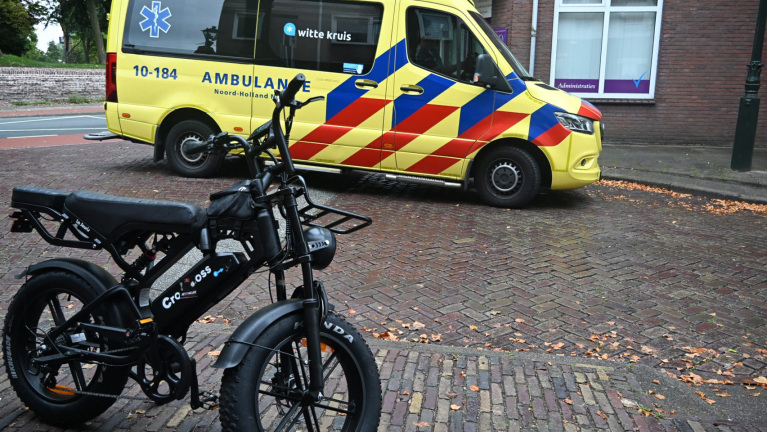 Fatbiker gewond bij botsing met auto op Wageweg in Alkmaar