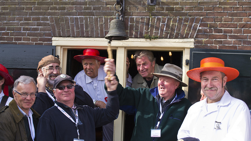 Kaasmarkt 24 april geopend door leden The Jowett Car Club
