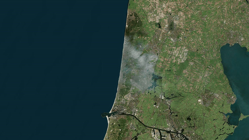 Noors zeiljacht in de problemen bij Bergen aan Zee