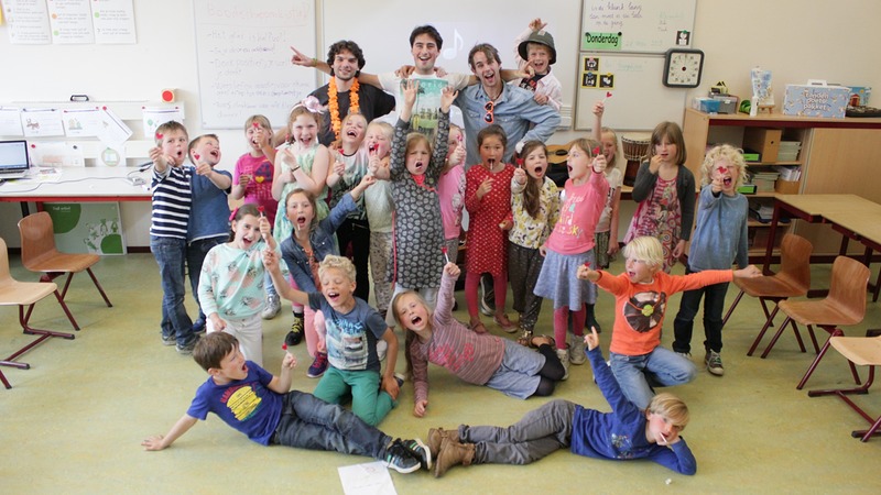 Jip uit Bergen leert met medestudenten kinderen in de regio anders denken