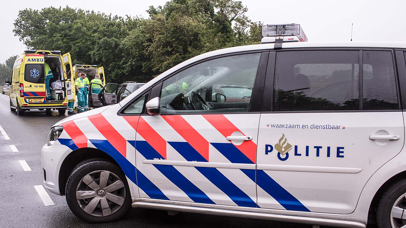 Drie gewonden bij kop-staart botsing Zeeweg Egmond aan den Hoef