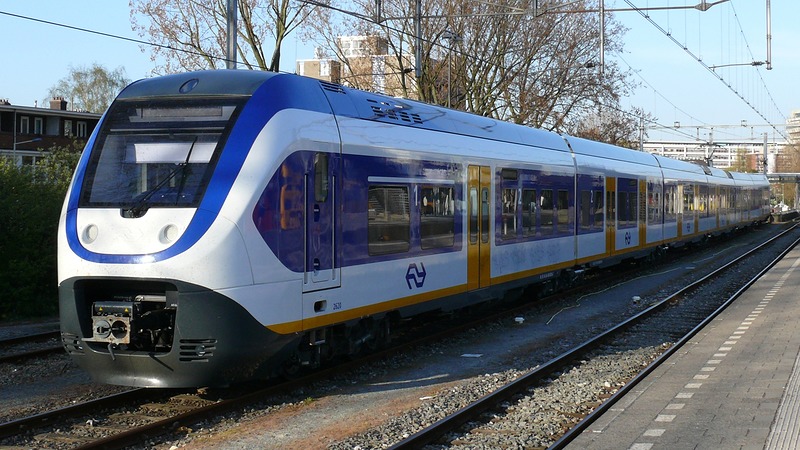 NS stript dienstregeling uit angst voor storingen, morgen wellicht ook