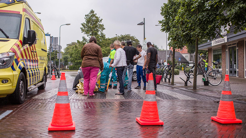 Botsing tussen fietsers, vrouw raakt gewond
