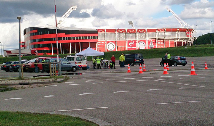 Oudere vrouw aangereden door onoplettendheidje (FOTO)