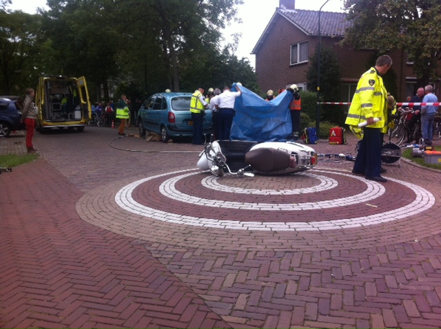 Door laagstaande zon verblinde automobilist rijdt fietser aan (FOTO)