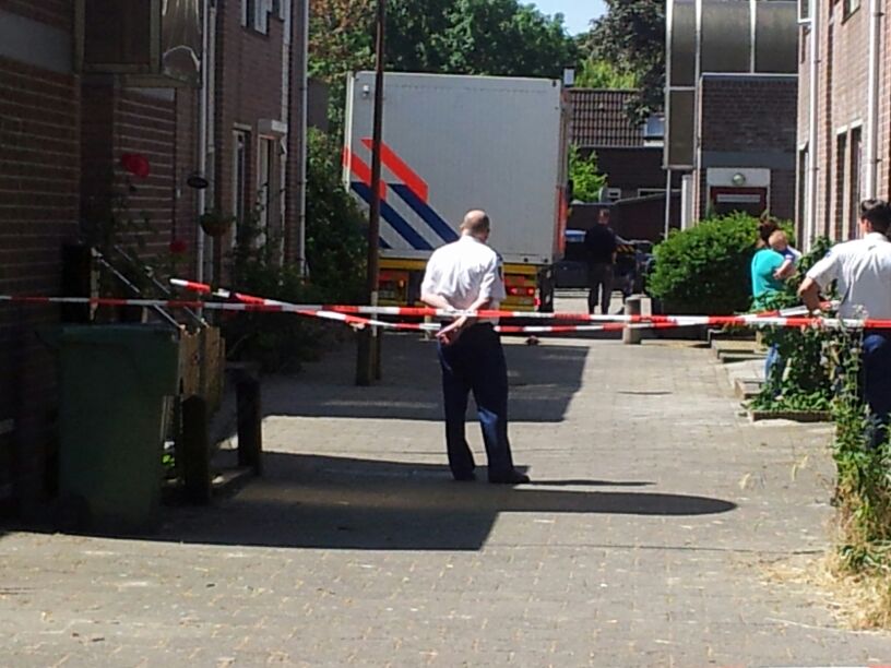 Lichaam gevonden in huis aan de Vesterij: grootschalig onderzoek gaande (FOTO)