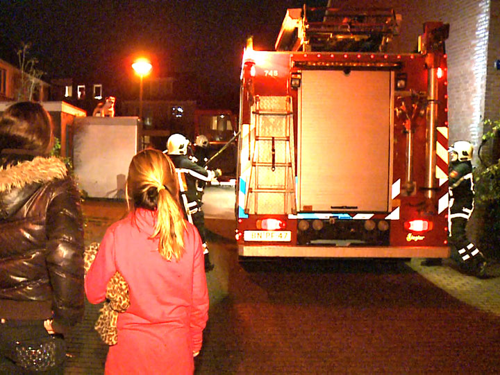 Buurman voorkomt erger bij zolderbrand door droger