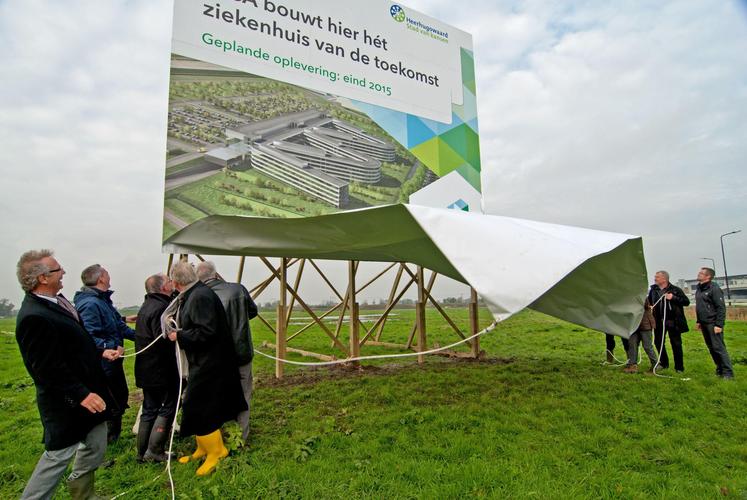 MCA onthult projectborden bij bouwterrein voor nieuw medisch centrum (FOTO)