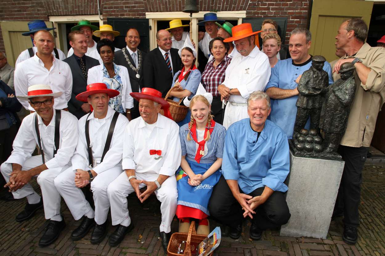 Staatssecretaris Fred Teeven opent Kaasmarkt (FOTO's)
