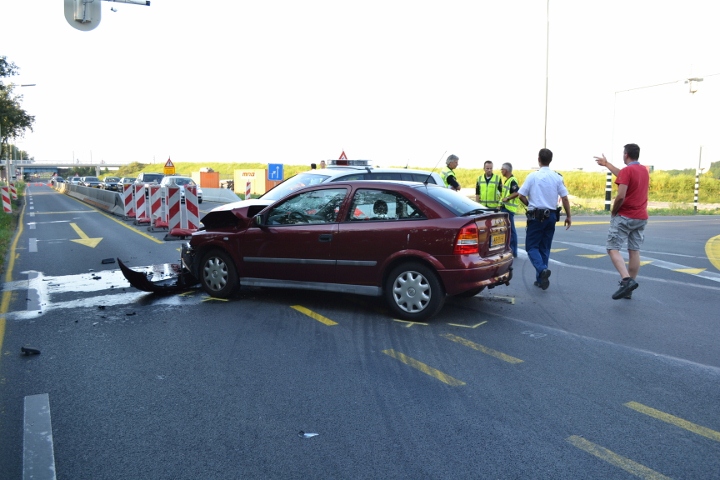 Gewonde na botsing met politieauto op de N242 (FOTO'S)