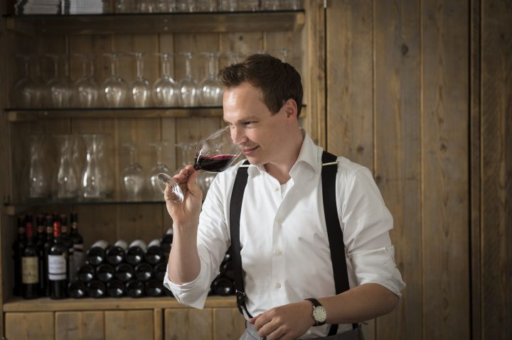 Nederlands Kampioen Van der Hek jaagt op top 12-positie bij EK Sommelier (FOTO)