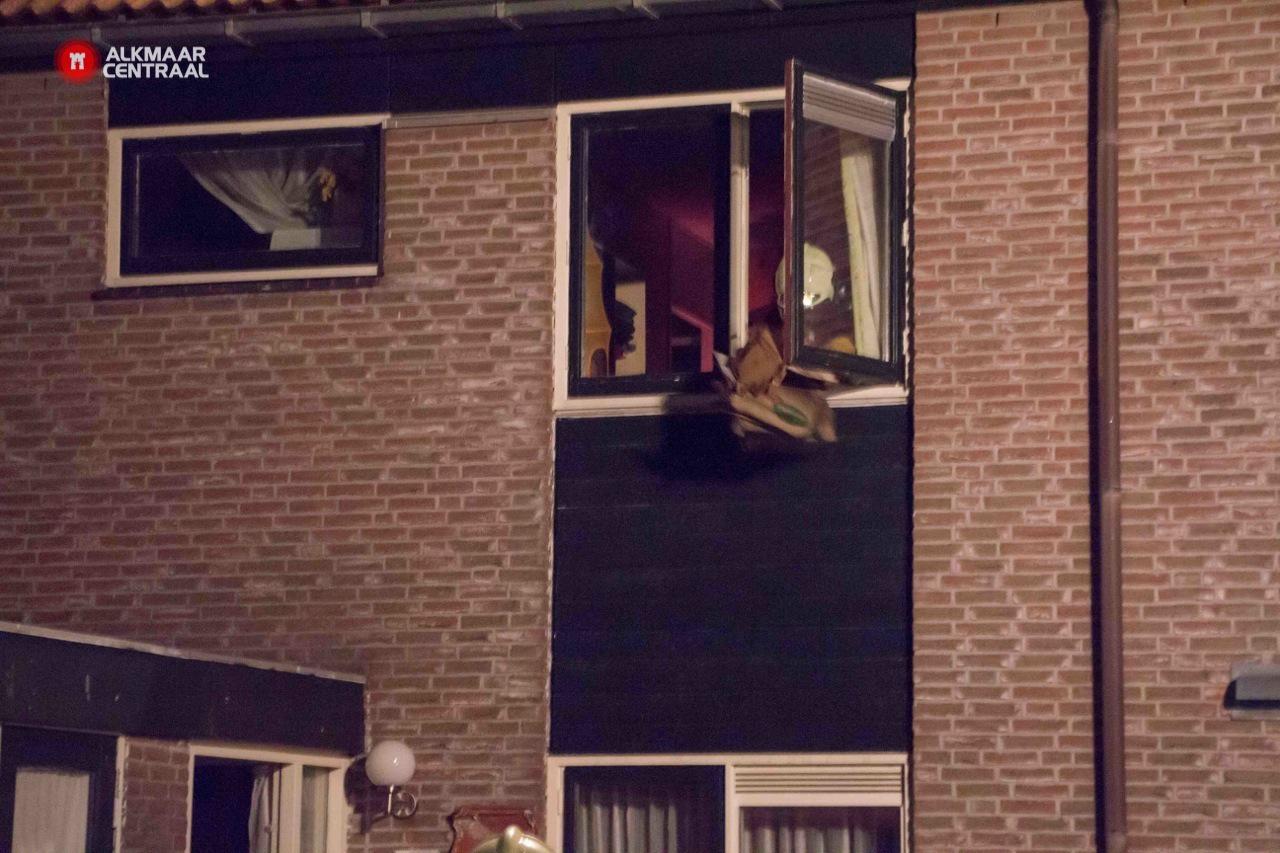 Drie gewonden bij brand in Tirolstraat (FOTO's)