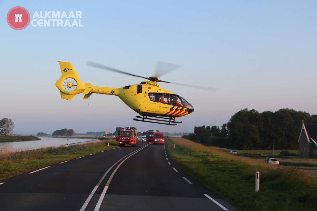 Bestuurder verlaat eenzijdig ongeval: hulpdiensten massaal in actie (FOTO's)