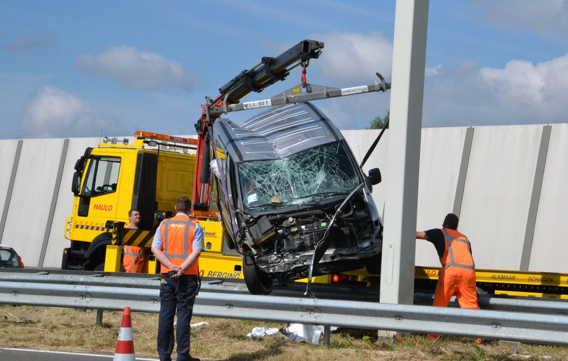 Eenzijdig ongeval N242 zorgt voor lange file (FOTO'S)