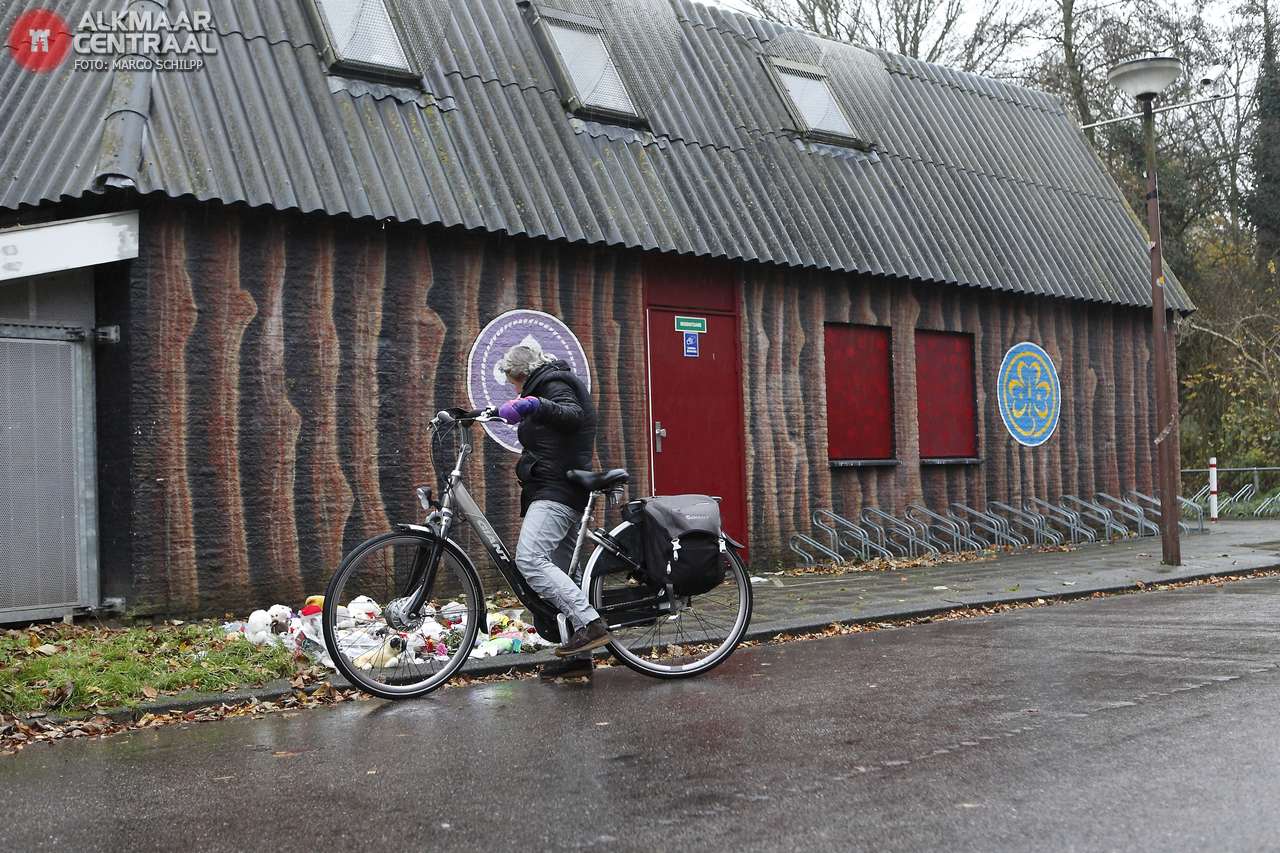 Alkmaar rouwt om gevonden babymeisje (FOTO's)